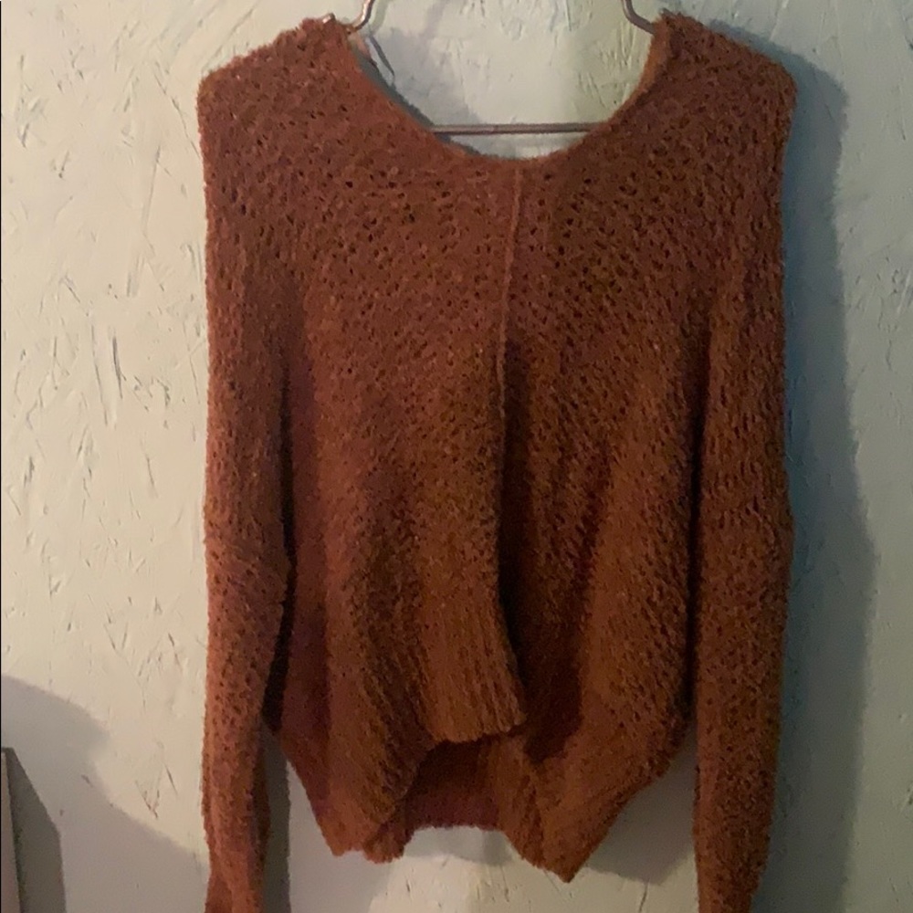 Thin sweater